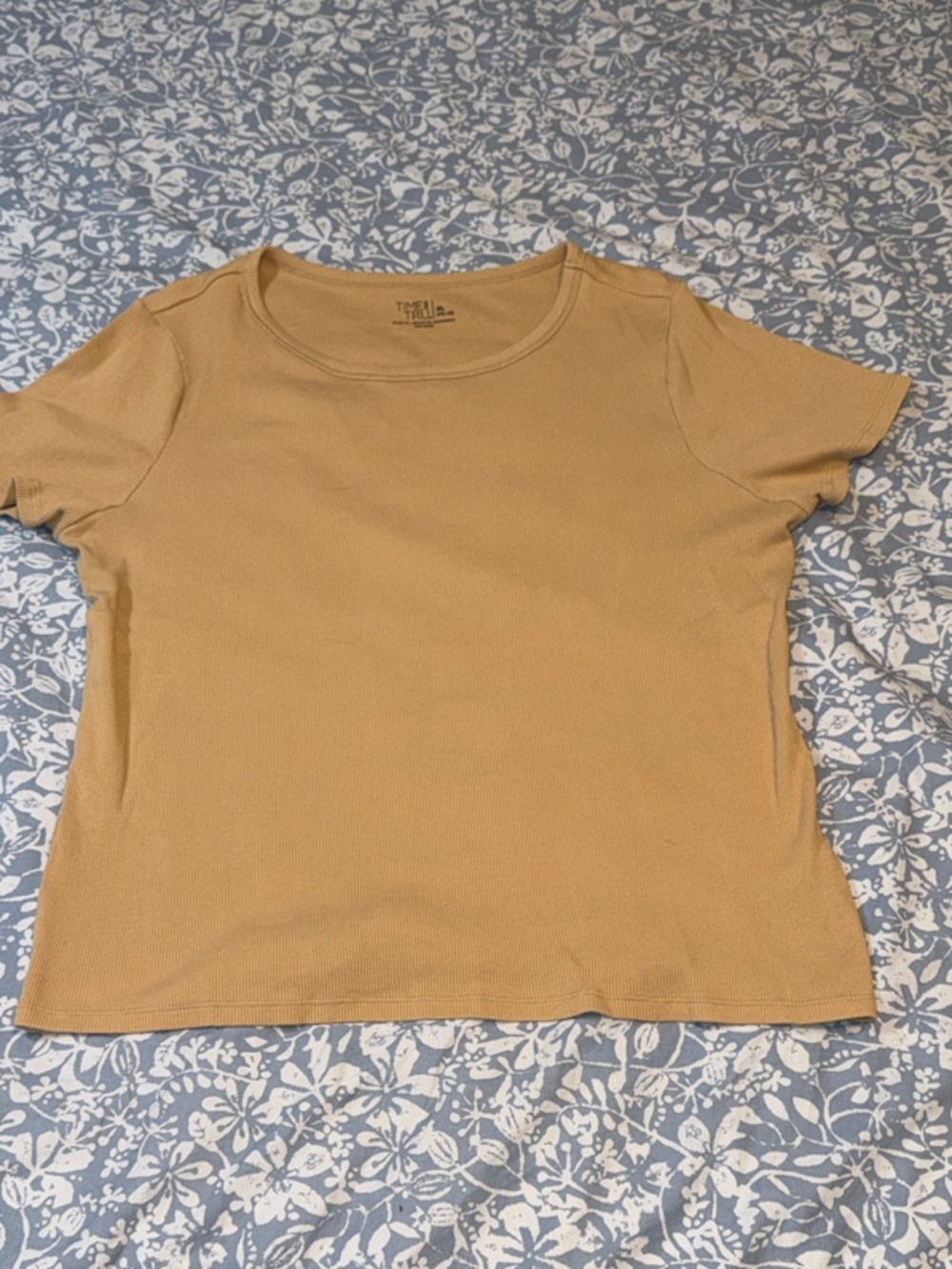 Time and Tru Short Sleeve Ribbed Tee in Camel